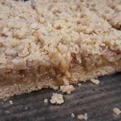 Una foto de Tarta Crumble Integral de Manzanas