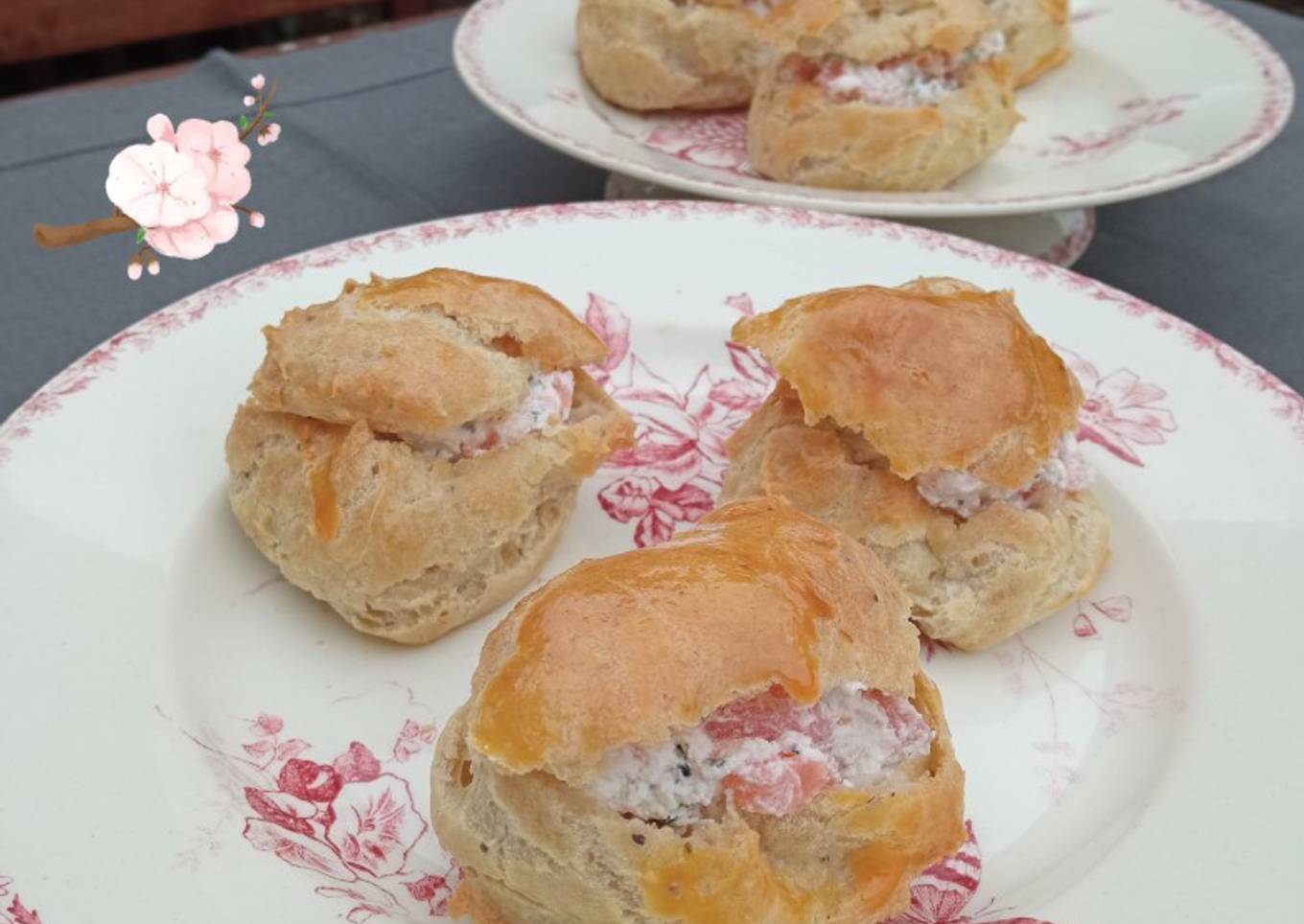 Petits choux apéritifs au saumon