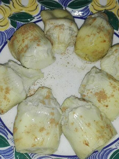 Una foto de 811. Tapas, Alcachofas con canela