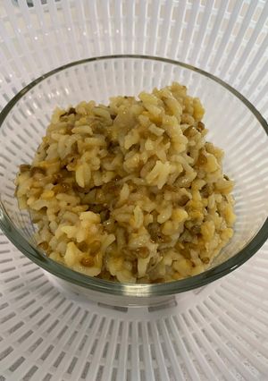 સાદી ખીચડી (Simple Khichdi Recipe In Gujarati) રેસીપી મુખ્ય ફોટો