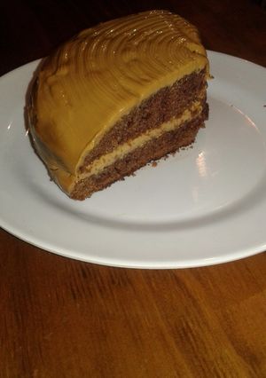 Una foto de Torta de chocolate con crema "especial"
