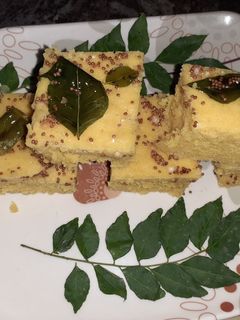 इंस्टेंट ढोकला (Instant dhokla recipe in Hindi) रेसिपी मुख्य फोटो