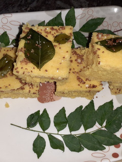 इंस्टेंट ढोकला (Instant dhokla recipe in Hindi) रेसिपी मुख्य फोटो