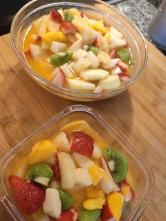 Una foto de Macedonia de frutas