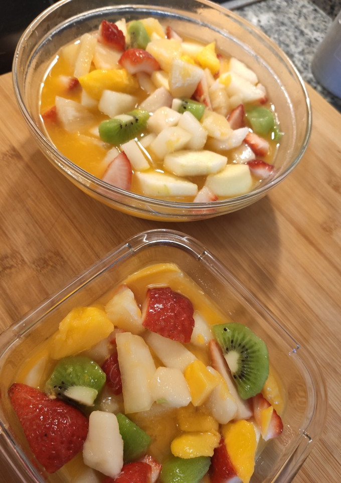 Una foto de Macedonia de frutas