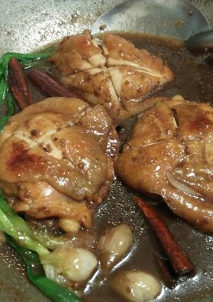 รูปของ สะโพกไก่ตุ๋นโค้ก #ทำขายรวย