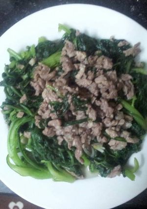 Hình của món Cải cúc thịt bằm.