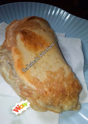 A picture of Egg paratha.