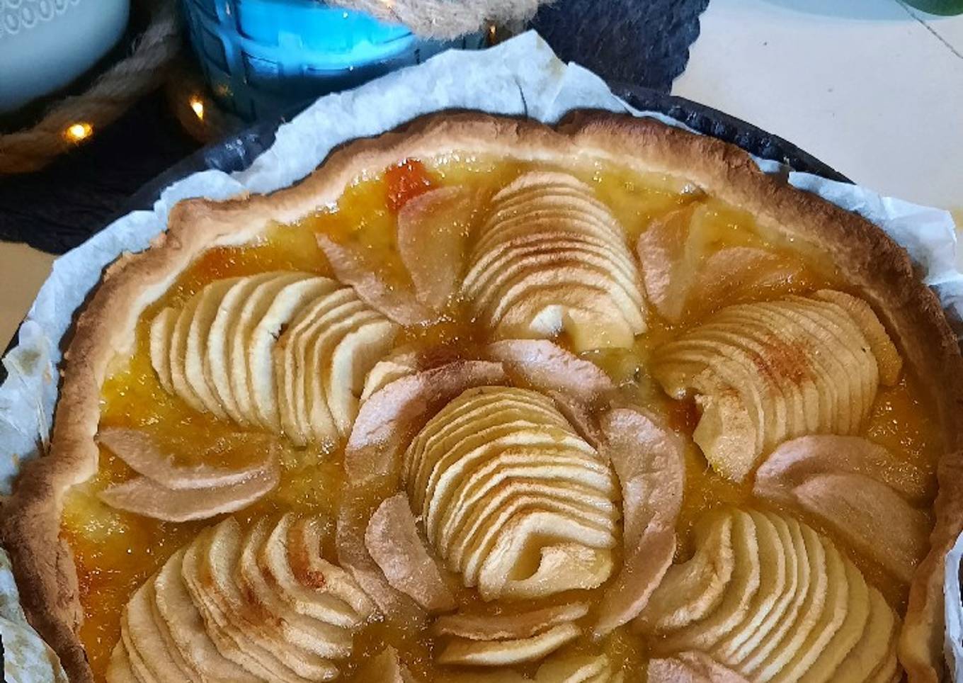 Tarte pomme poire fond de confiture d'abricots