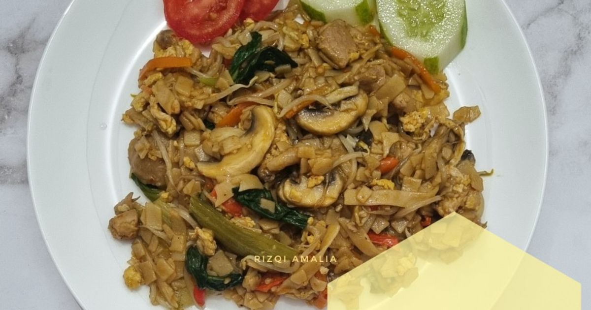 Kwetiau Ayam Jamur Pedas Manis