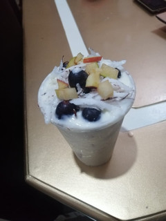 A picture of Yogo fruits.