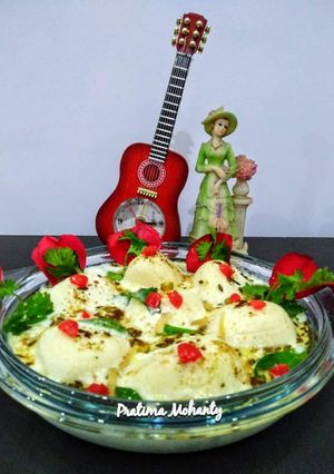 A picture of Dahi Rasgulla.