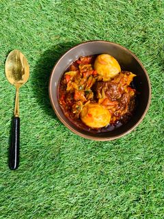 Miyar Ofada (Sauce) ainihin hoton girkin