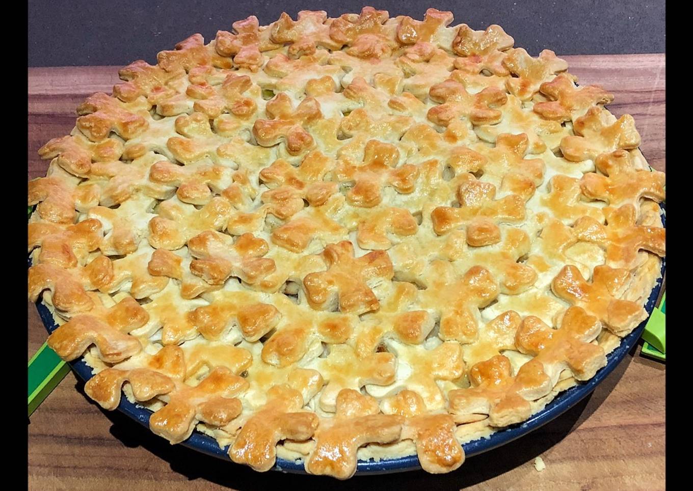 Creamy Chicken, ham and leek pie