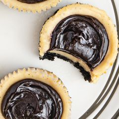 A picture of Mini Baileys Oreo Cheesecakes.