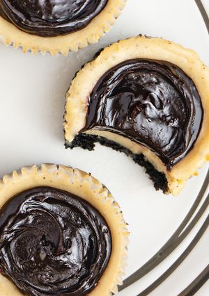 A picture of Mini Baileys Oreo Cheesecakes.