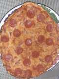 Pizza pepperoni casera