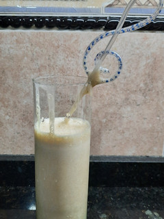 Una foto de Licuado de banana split