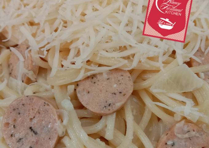 367. Spaghetti with Cheesy & Creamy Smoked Sausage Sauce