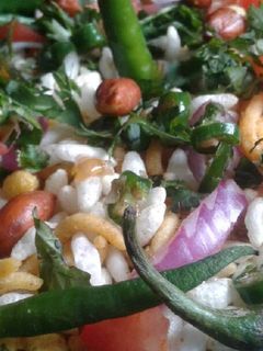 मुरमुरा नमकीन (Murmura namkeen recipe in hindi) रेसिपी मुख्य फोटो
