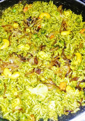 શાહી હૈદરાબાદી બિરિયાની(Shahi Hyderabadi biryani recipe in Gujarati) રેસીપી મુખ્ય ફોટો