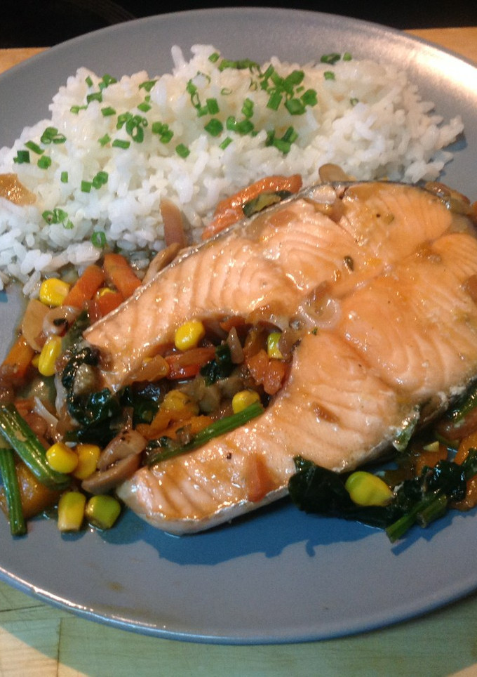 Una foto de Salmón en Papillote con salsa Teriyaki