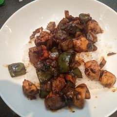 A picture of Spicy Thai Basil Chicken.
