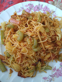 عکسی از دستور ماکارانی فرمی ورشته ای