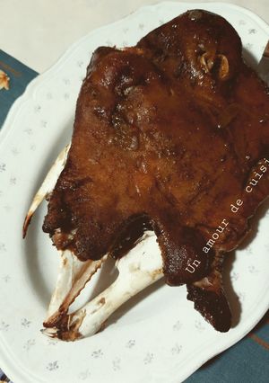 Une photo de Tête d'agneau rôtie🍴