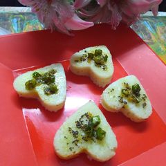 A picture of Semolina bites.