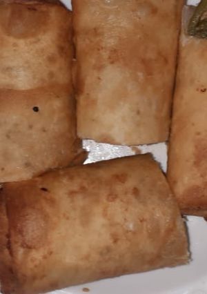 A picture of Crispy chicken roll.