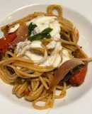 Spaghetti in padella 33 verdure di stagione grigliate e crema di parmigiano