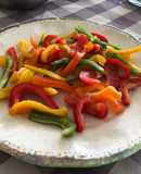 Pimientos de 4 colores hechos ensalada