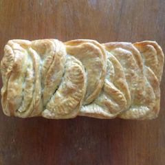 A picture of Pull Apart Garlic Cheesy Bread.