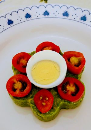 Una foto de Arroz con palta al limón 🥑 🍚 🍋 United colors of nature 🎨