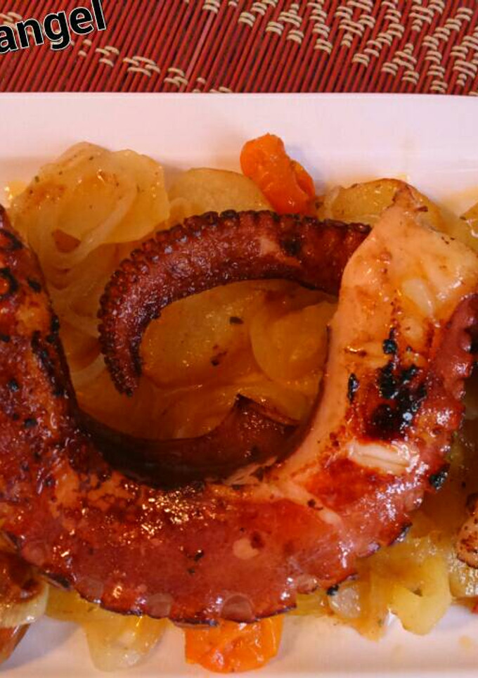 Una foto de Patatas con pulpo al horno!!!