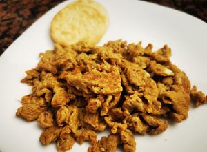 Una foto de Huevos revueltos con yerba