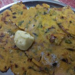 A picture of Onion methe Chappati.