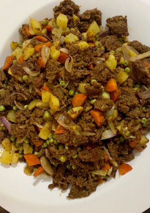 A picture of Beef Pasanday in western style.