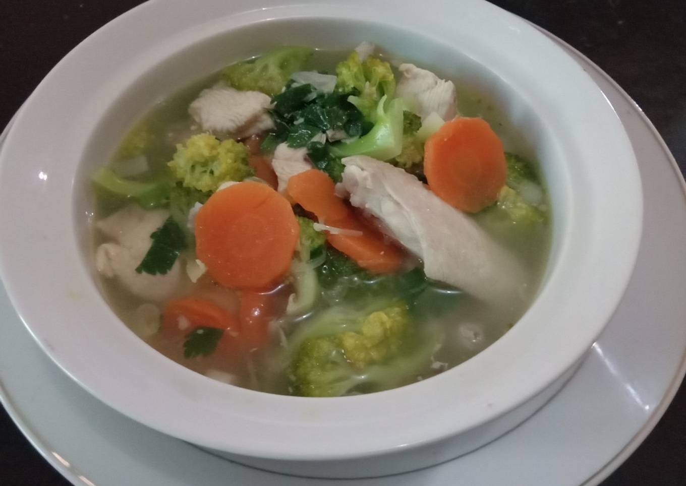 Soup brokoli ayam