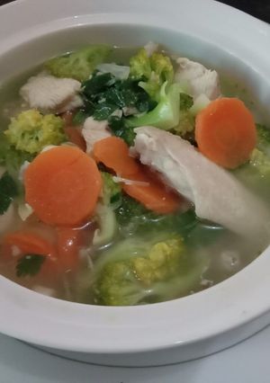 Foto resep Soup brokoli ayam