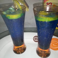 A picture of Blue lagoon mock tail.