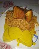 Tallarines rojos con pollo