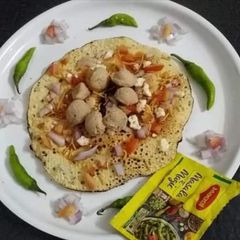 A picture of Pizza papad.