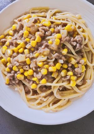 A picture of Spaghetti with Corn.