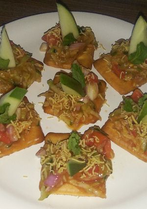 A picture of Raw mango tea time chaat.