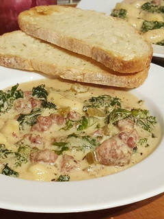 A picture of Creamy Tortellini Soup with Kale.