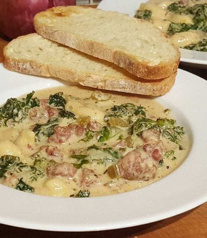 A picture of Creamy Tortellini Soup with Kale.