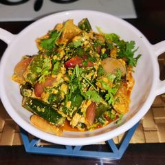 A picture of Bhindi do pyaza.