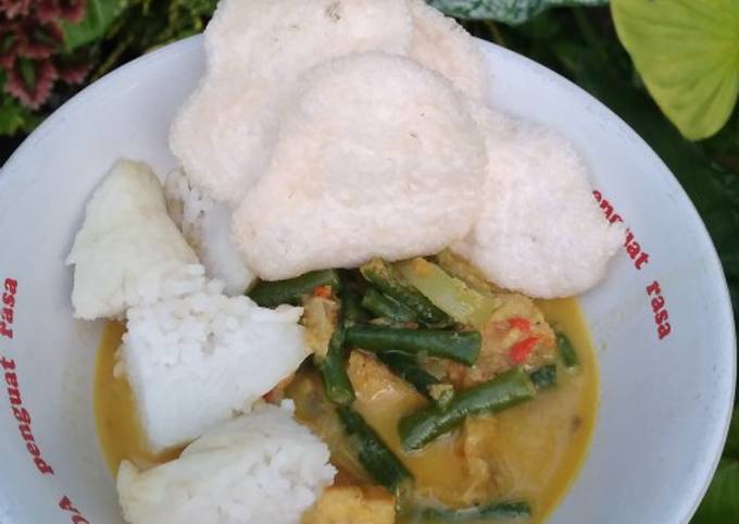 Resep Ketupat Sayur Oleh Amalia Aning Cookpad